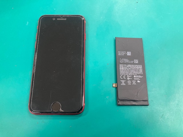 iPhone SE 第3世代 のバッテリー交換を行いました